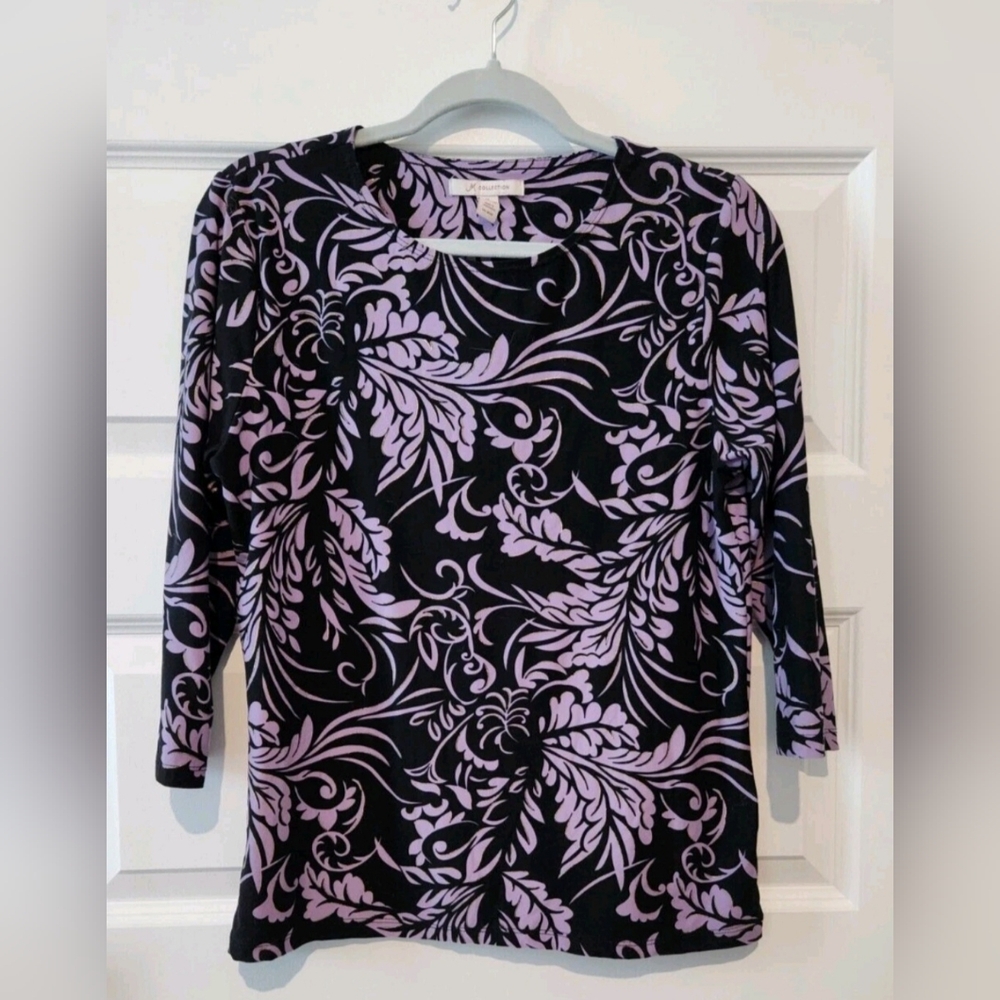 JM Collection Black and Purple Floral 3/4 Sleeve Top